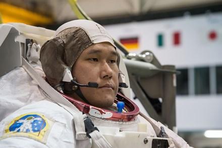 日本人宇宙飛行士・金井宣茂さんの写真